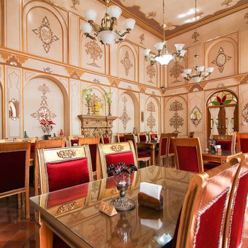 رستوران اقامتگاه سنتی خانه کشیش اصفهان